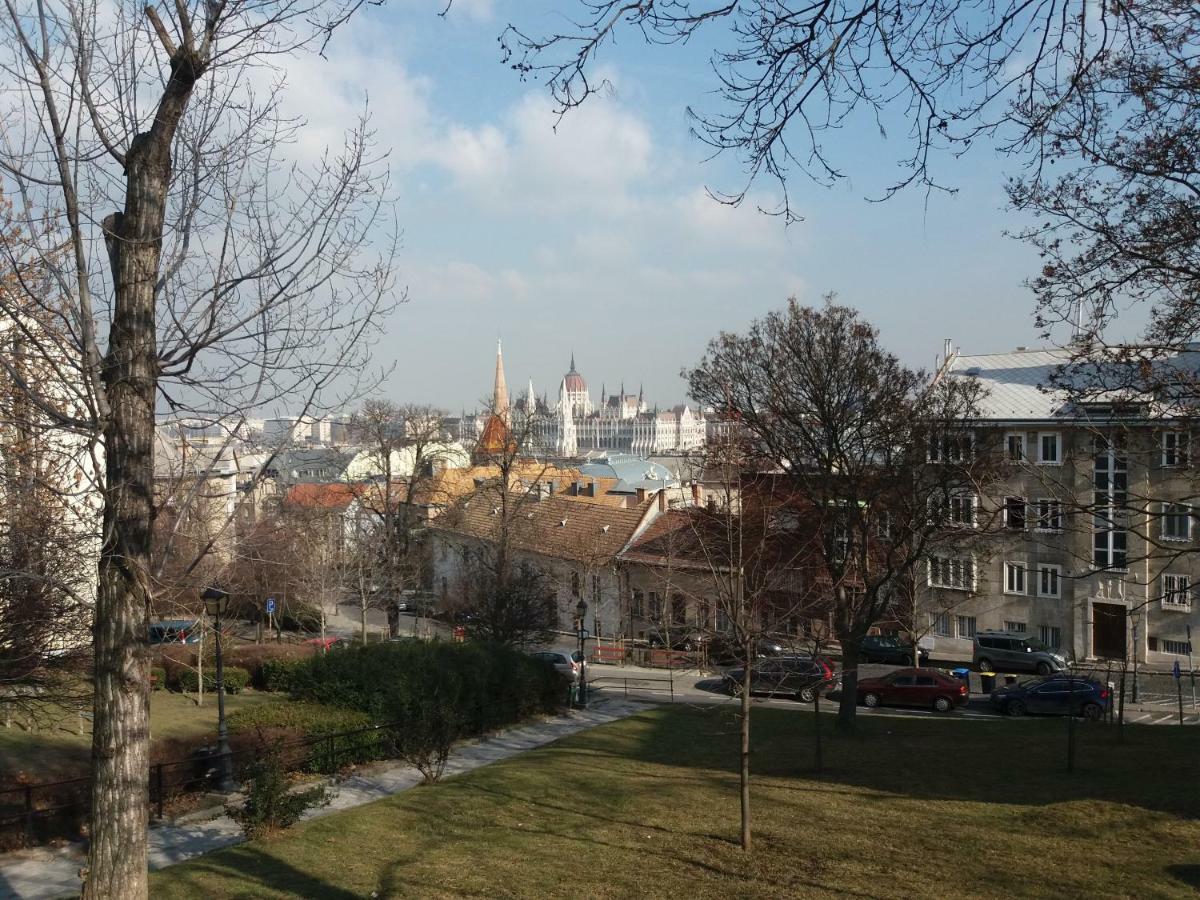 Appartamento Castle Base Budapest Esterno foto